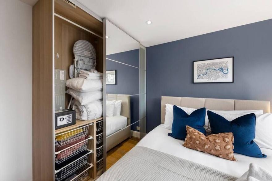 City Chic: Elegant Flat in a Prime Location