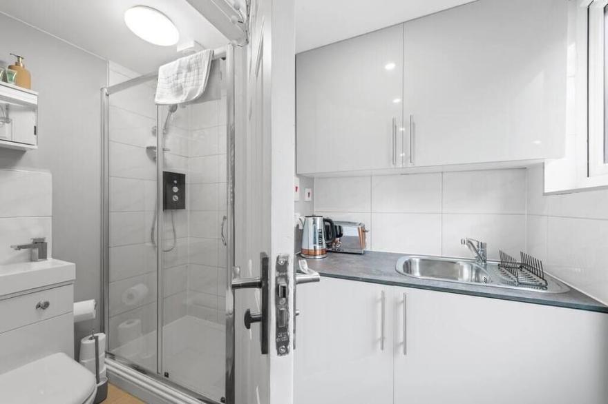 Perfect Studio for Couple or Solo Traveler