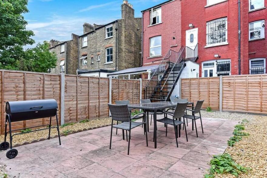 Welcoming and Radiant - Lovely and Family Friendly!