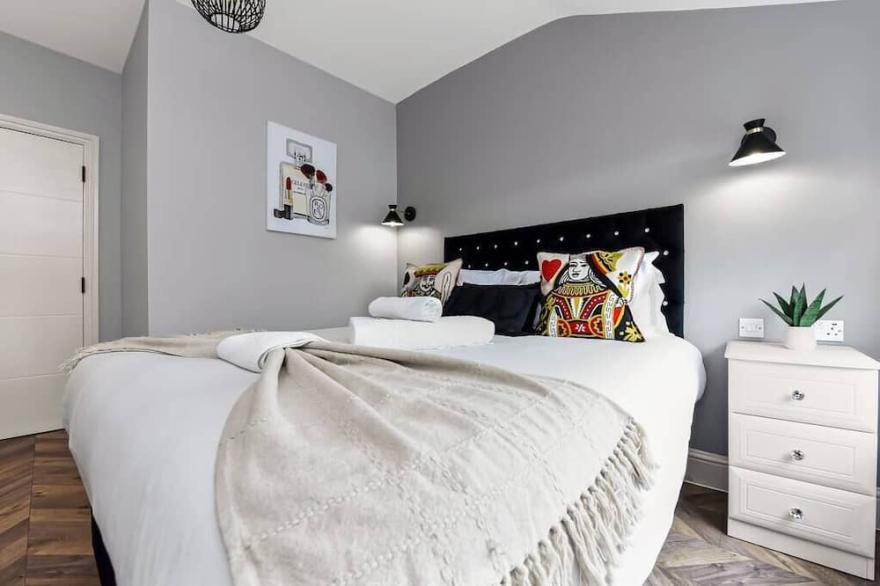 Welcoming and Radiant - Lovely and Family Friendly!