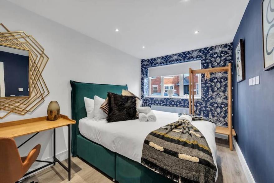 Modern Deluxe 3 Bedroom Flat