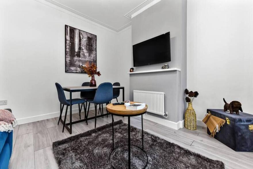 HUGE Family Home Perfect for Friends and Family
