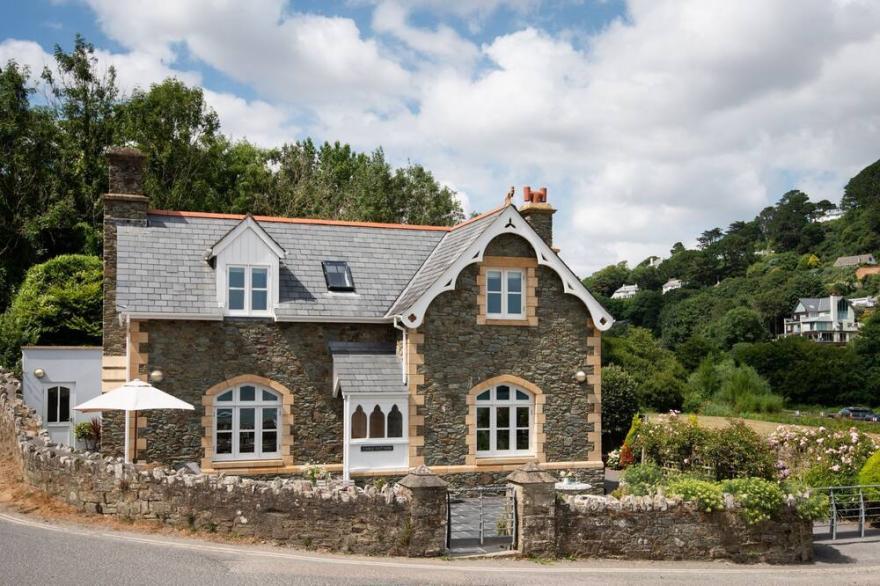 Cable Cottage -  a darling waterside cottage