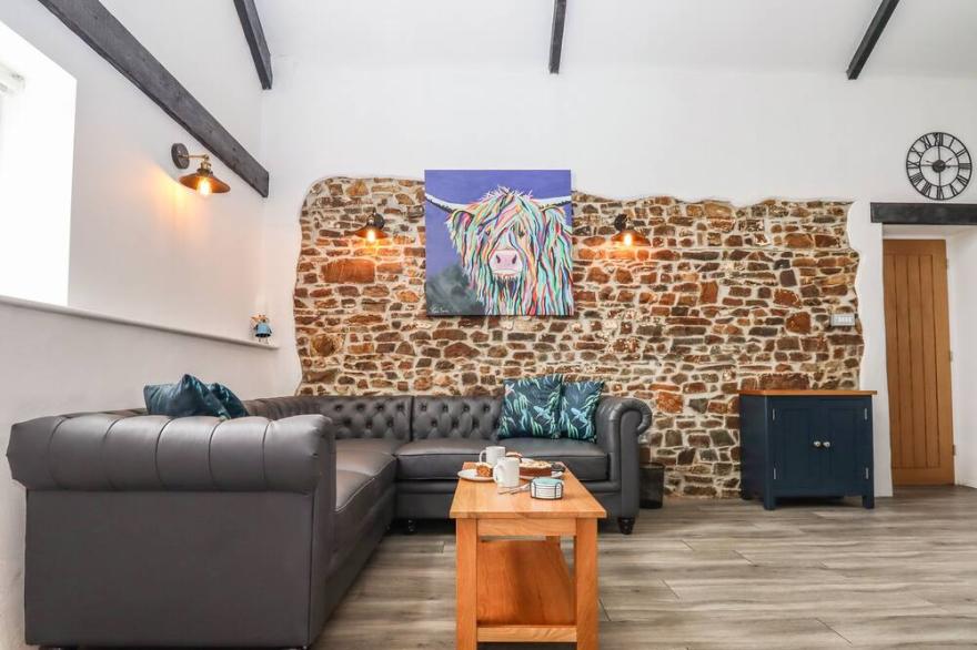 STRAWBERRY BANK - KINGFISHER, pet friendly in Bridgerule