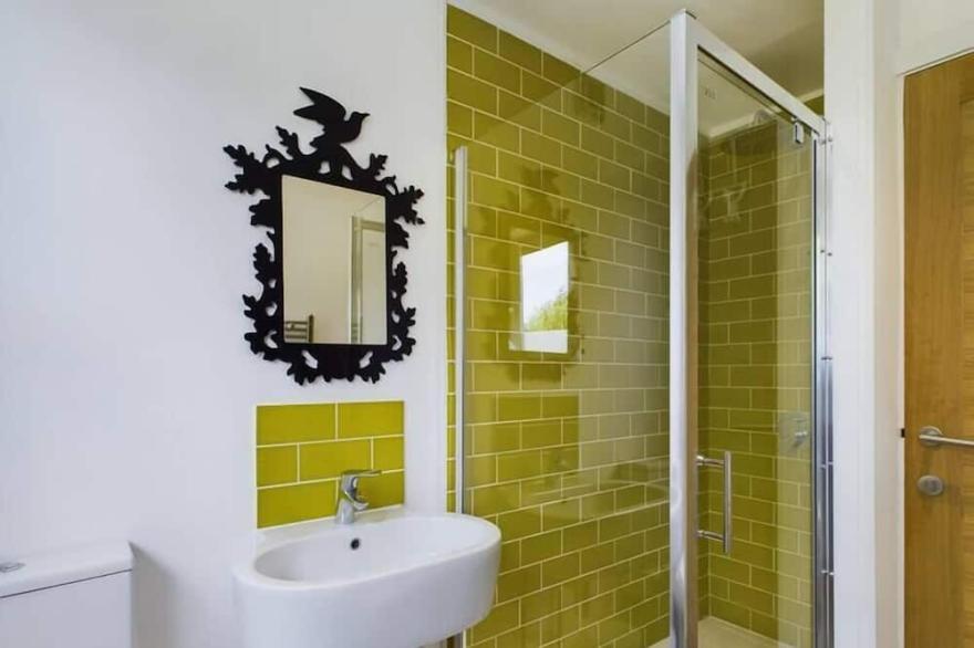Stylish | Cotswold | Parking | Peaceful | Garden