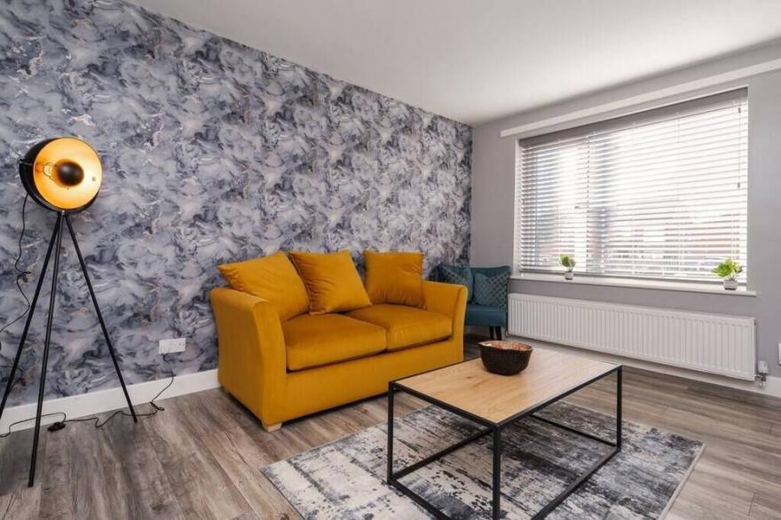 Fabulous, Designer House in the Perfect Location