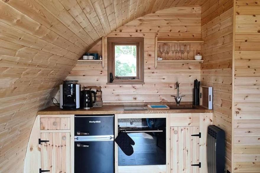 Fox Lodge at Heygates Lodging - Waterfront Wooden Lodge With hot tub