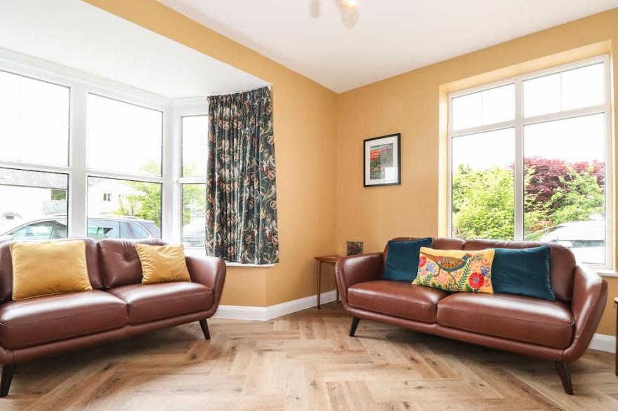 LIMHUS HOUSE, pet friendly, with a garden in Keswick