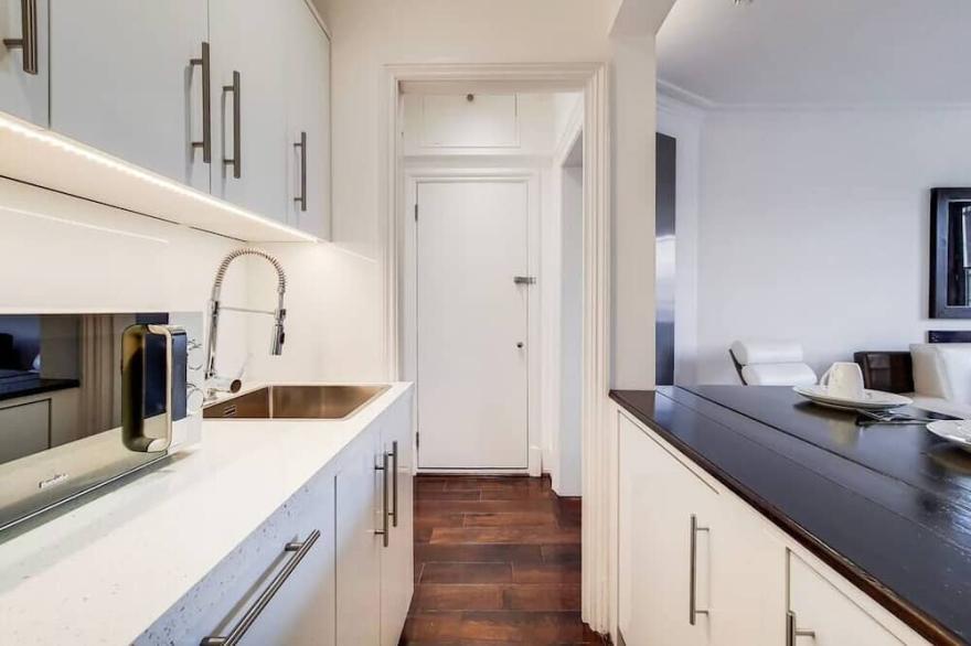 Superior One Bedroom Apartment in Belgravia