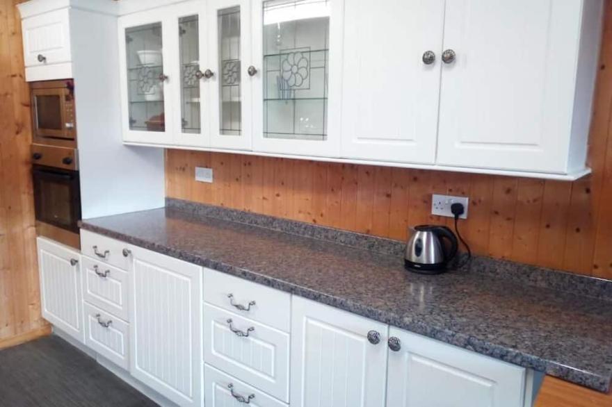 house, village newburgh, ellon. walking distance to beach and golf