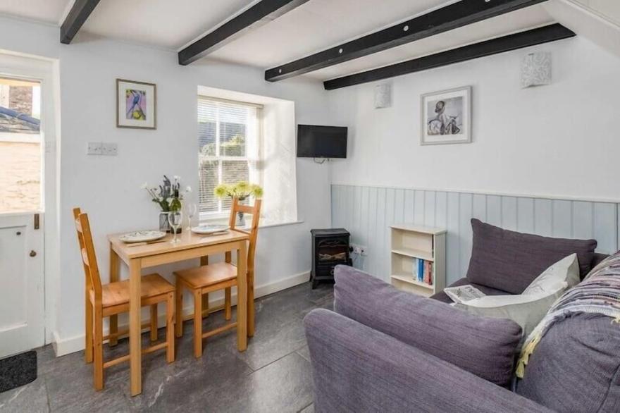 HOMESTEAD, pet friendly, character holiday cottage in Port Isaac