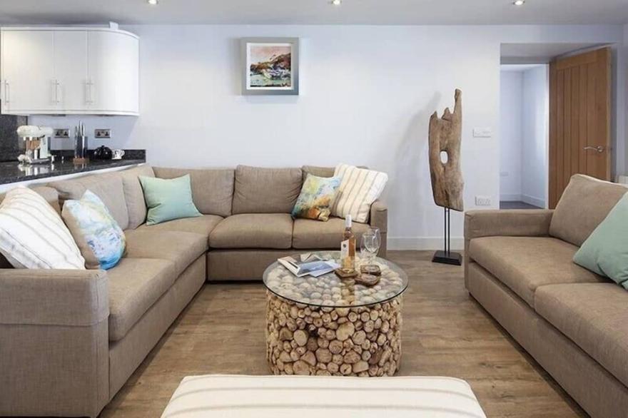 THE CROWS NEST, family friendly in Port Isaac