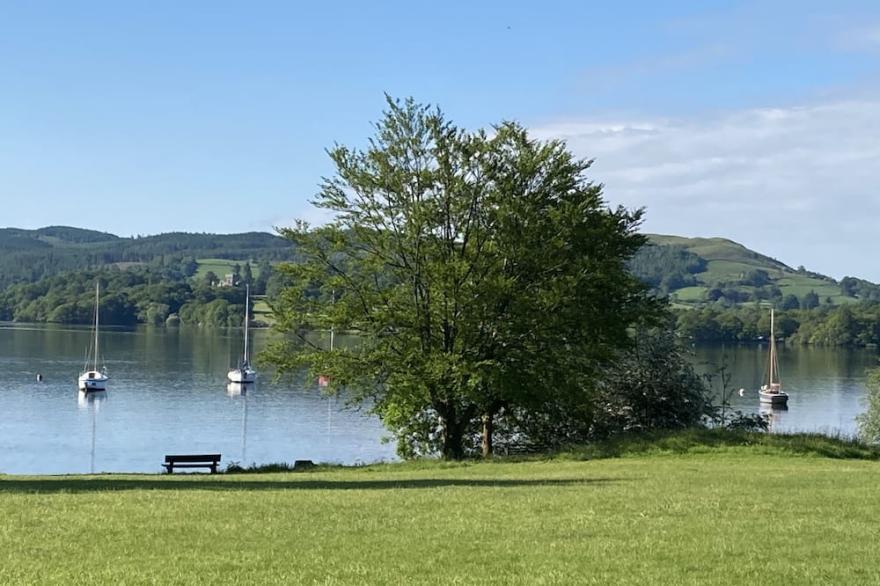 Fantastic central Ambleside location with stunning mountain views