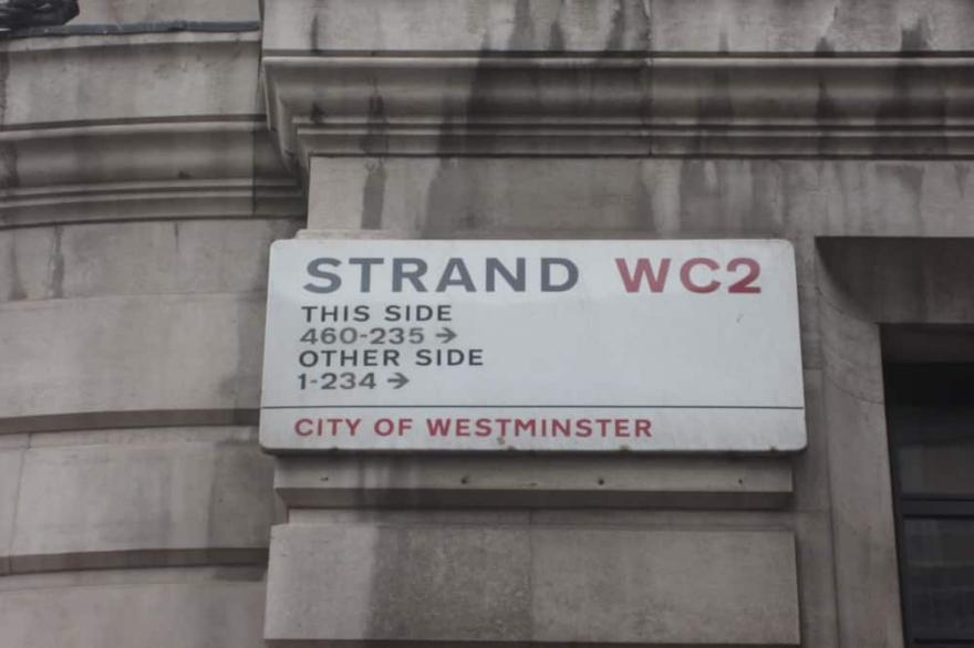 Charing Cross | Embankment | Trafalgar Square | Bright & Quiet | ZONE 1