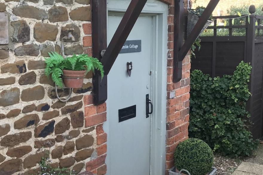 Thimble Cottage - Three Bedroom House, Sleeps 5