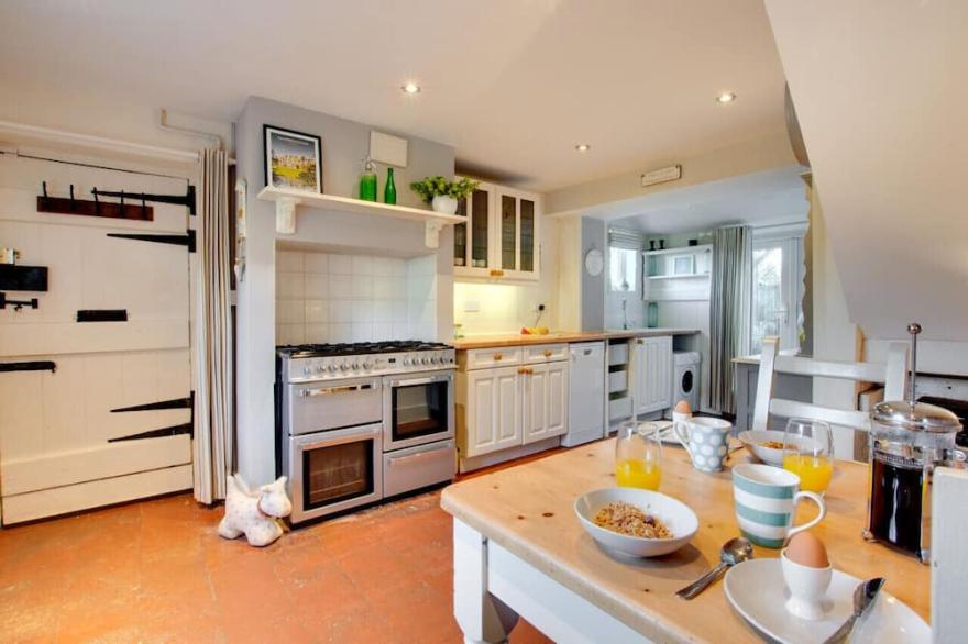 Thimble Cottage - Three Bedroom House, Sleeps 5