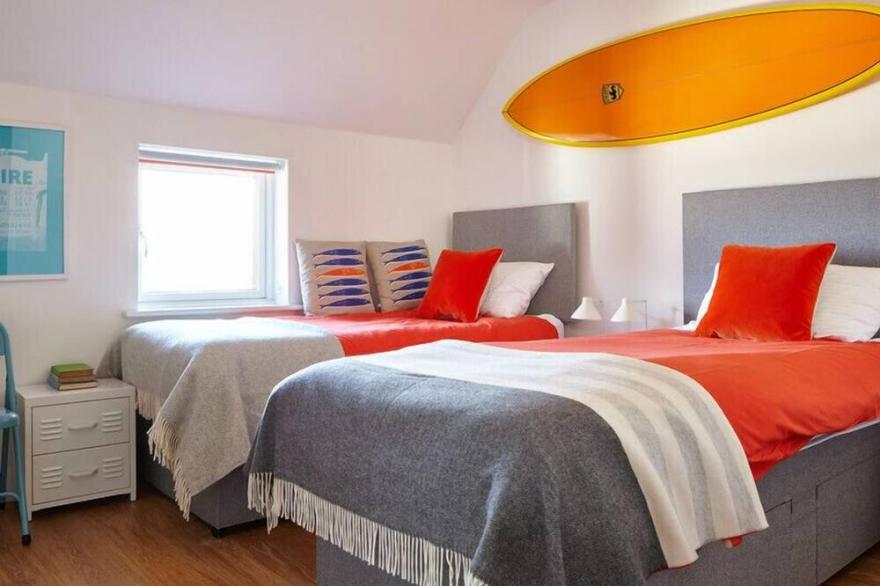 EPPHAVEN, pet friendly, with open fire in Polzeath