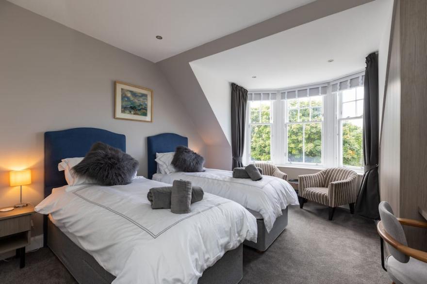 Caddyshacks Gullane, 4 bedroom, 4 bath, Golf / Beach