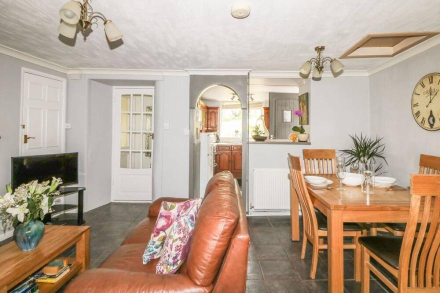 THE RETREAT, pet friendly, with a garden in Liskeard