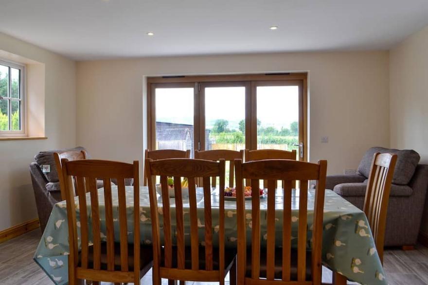3 bedroom accommodation in Arlingham, near Gloucester