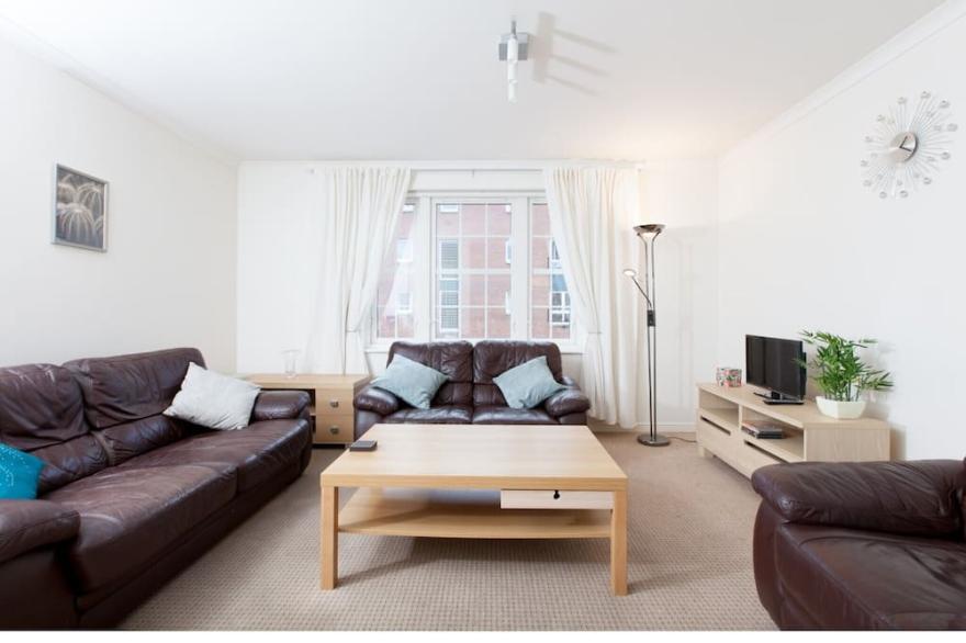 Pass the Keys | Homely and Light-Filled 2 bedroom flat