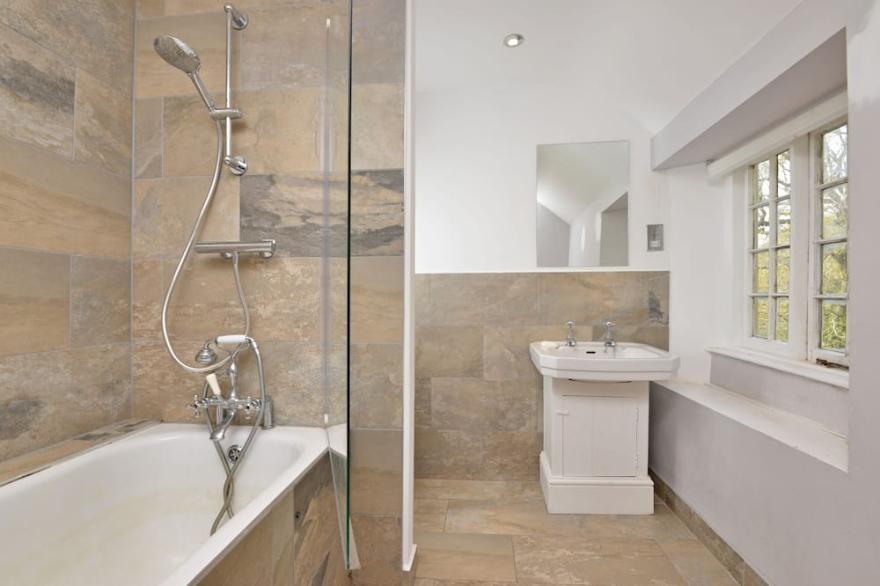Traditional farmhouse, hidden deep in the heart of the South Hams