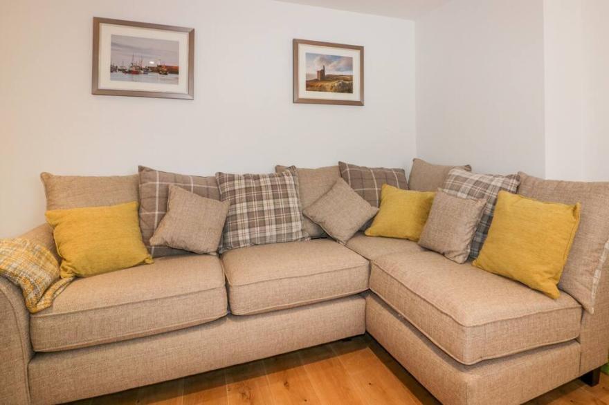 MIDSHIPS, romantic, luxury holiday cottage in Mevagissey