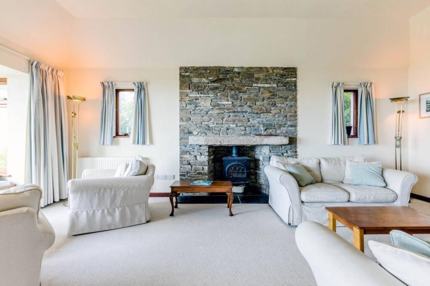 LITTLE TRIG, pet friendly, with a garden in Rock