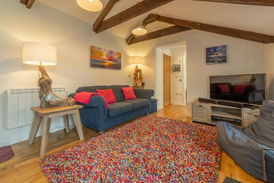 Perfect for a romantic Cornish break and just a mile and a half from the beach.