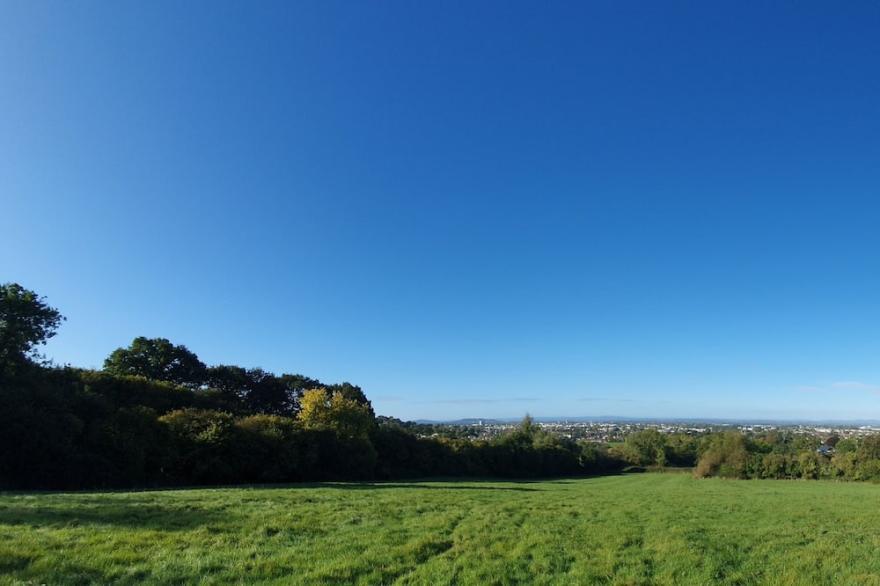 Rural hideaway but only 5 minutes from the centre of Cheltenham