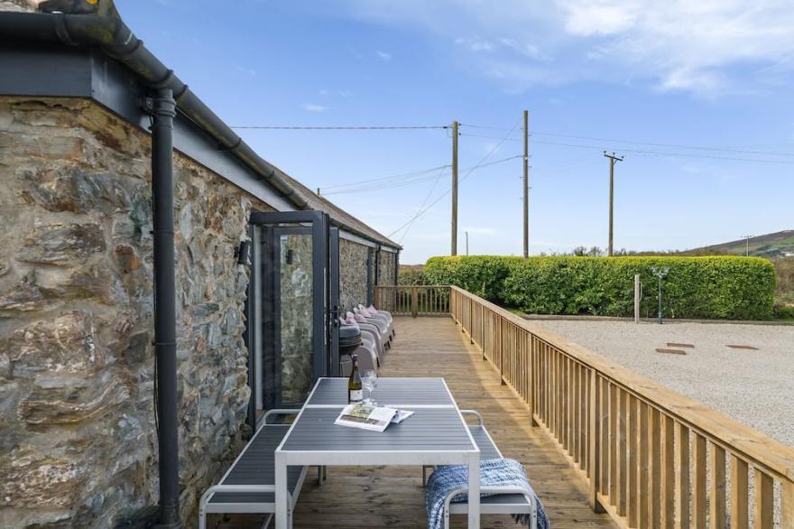 A spacious and beautifully renovated barn conversion with three bedrooms.