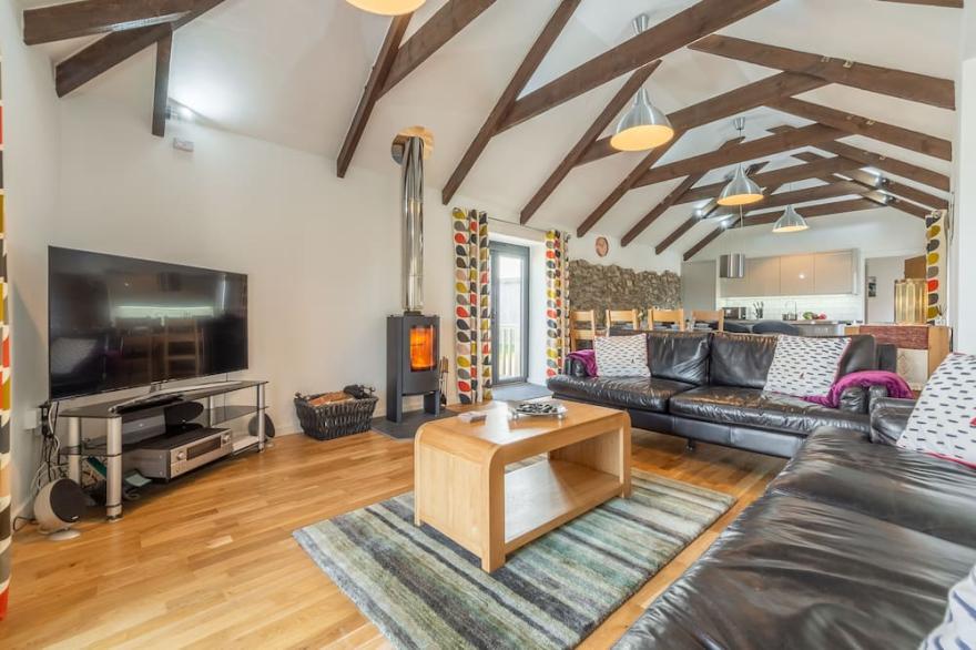 A spacious and beautifully renovated barn conversion with three bedrooms.
