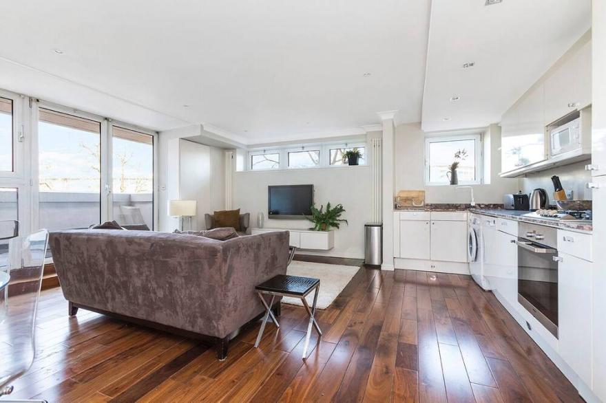 Charming 2 Bedroom Apartment 2 Bathroom