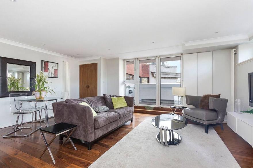 Charming 2 Bedroom Apartment 2 Bathroom