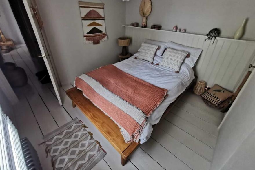 Unique and lovely furnished cottage