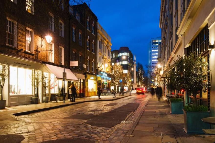A REAL GEM IN AN ENCHANTED NEIGHBOURHOOD LIKE COVENT GARDEN