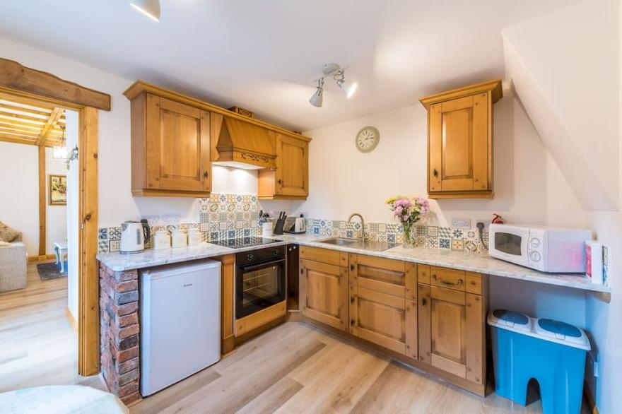 Quirky Cottage - Full of character & charm set in 4 acres of meadows