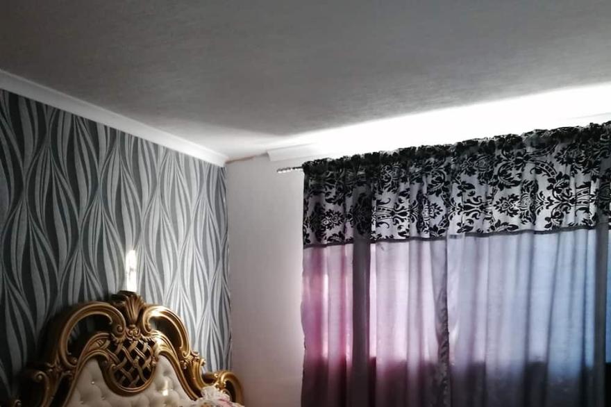 Cosy King bed
