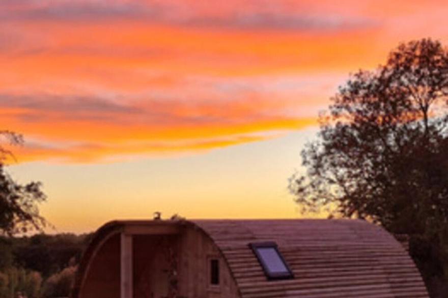 Pheasant Lodge at Heygates Lodging - With hot tub