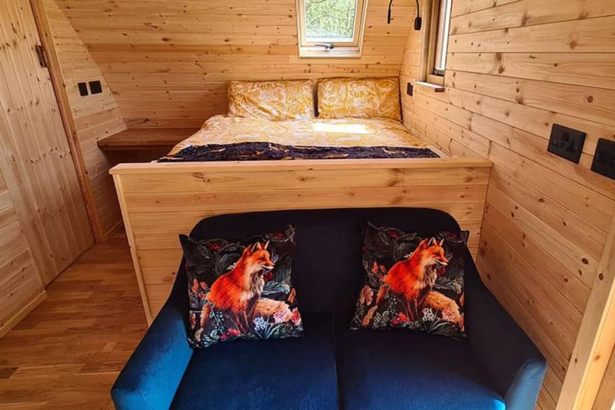 Pheasant Lodge at Heygates Lodging - With hot tub