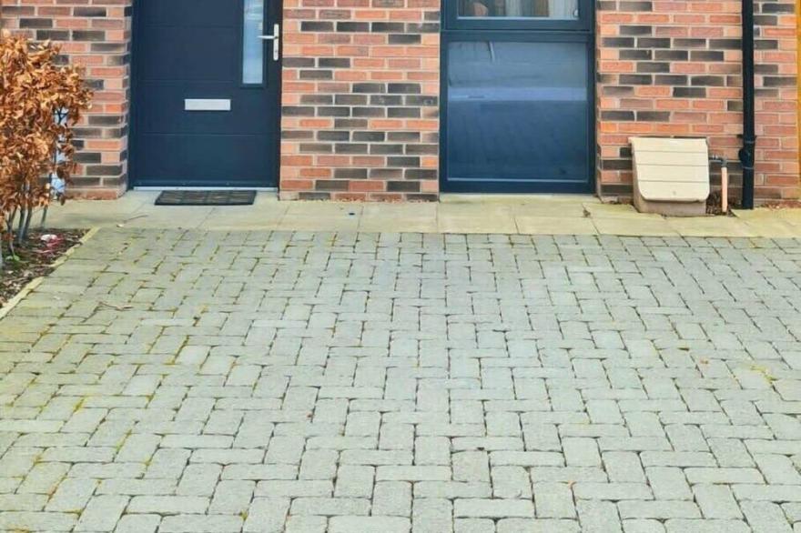 Beautiful 2 Bedroom House in Edinburgh