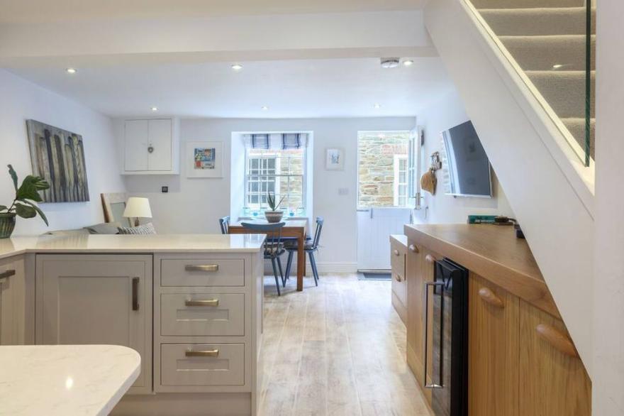 NEW: 2 BR Fishermans cottage (Sleeps 4) in artisan quarter