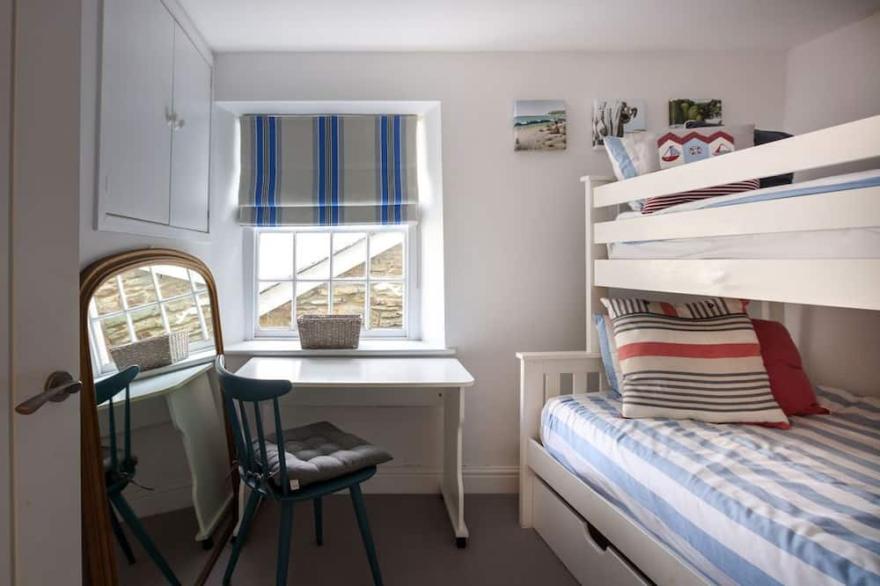 NEW: 2 BR Fishermans cottage (Sleeps 4) in artisan quarter