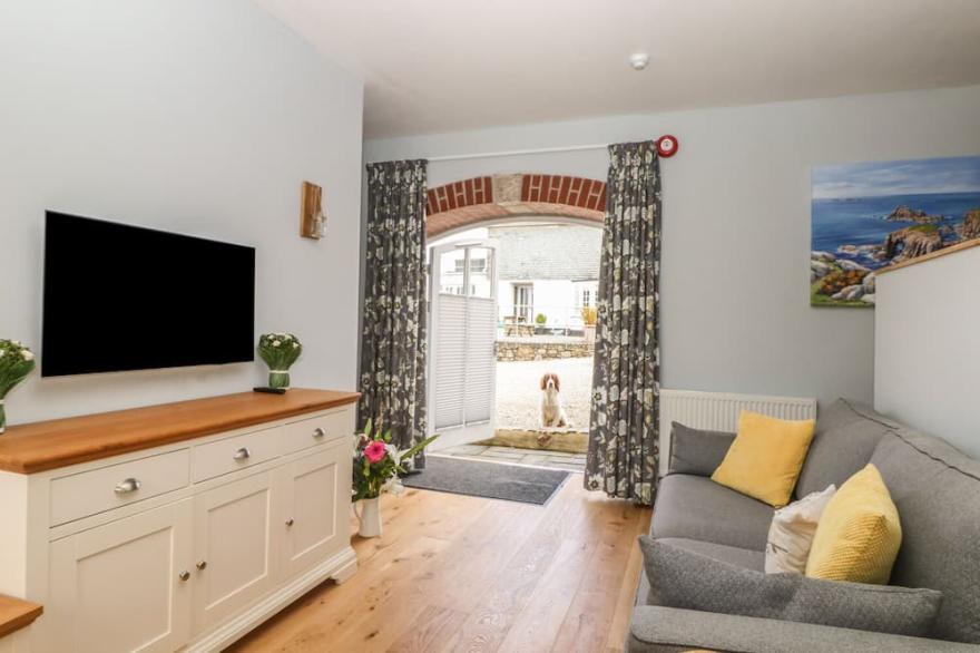 DEXTER, pet friendly, character holiday cottage in Constantine