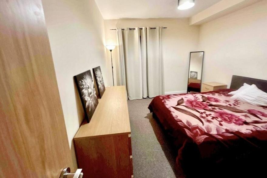 Unveiling Birmingham’s Hidden Gem Stylish 1-Bed Apartment in Prime City Location