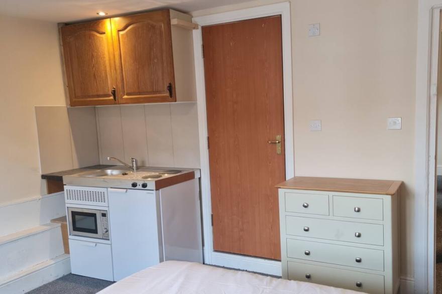 comfort studio with private shower room