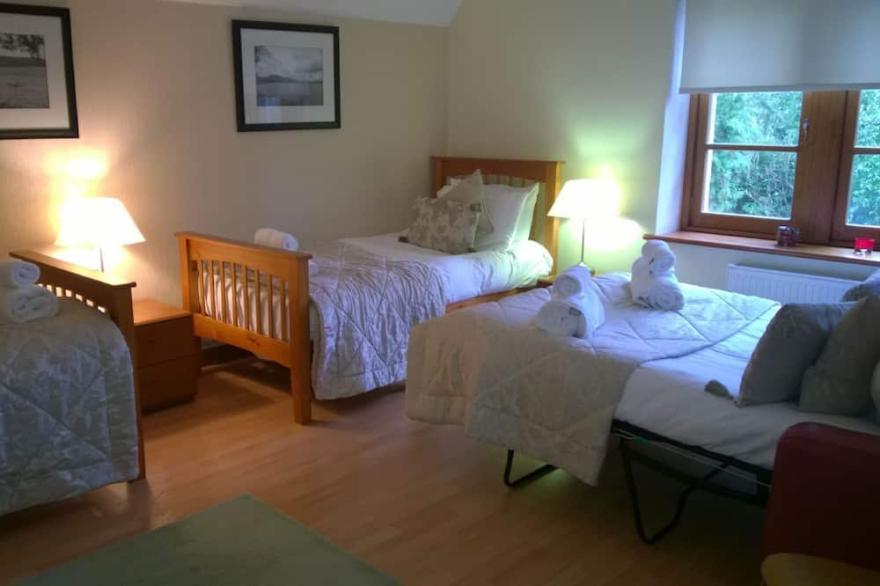 Carriage Lodge sleeps 8 - sleeps 8 guests  in 4 bedrooms