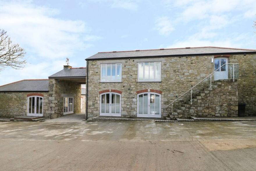 ARGAL, pet friendly, character holiday cottage in Constantine