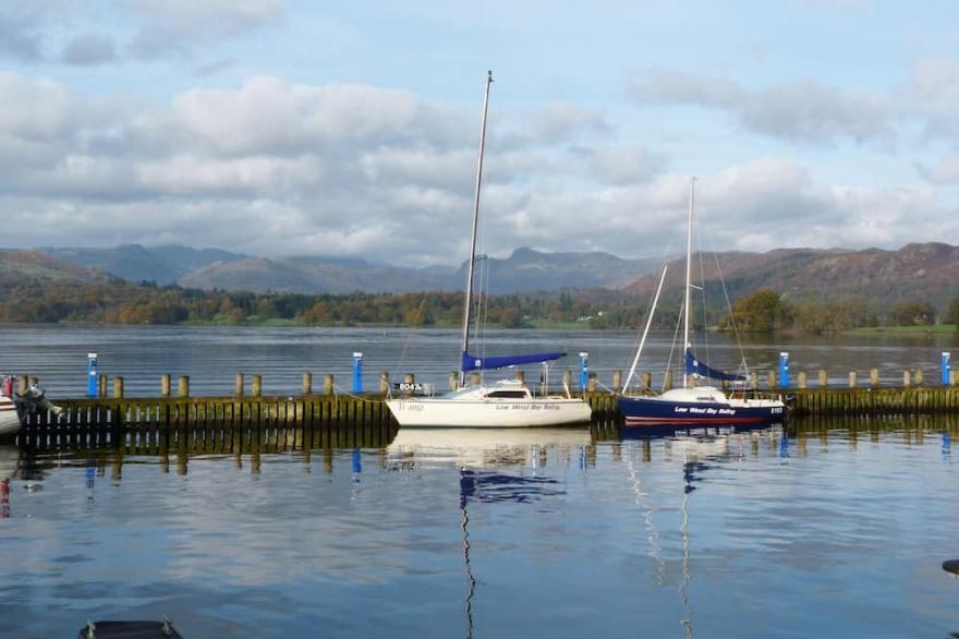 ACORN, with hot tub in Bowness-On-Windermere