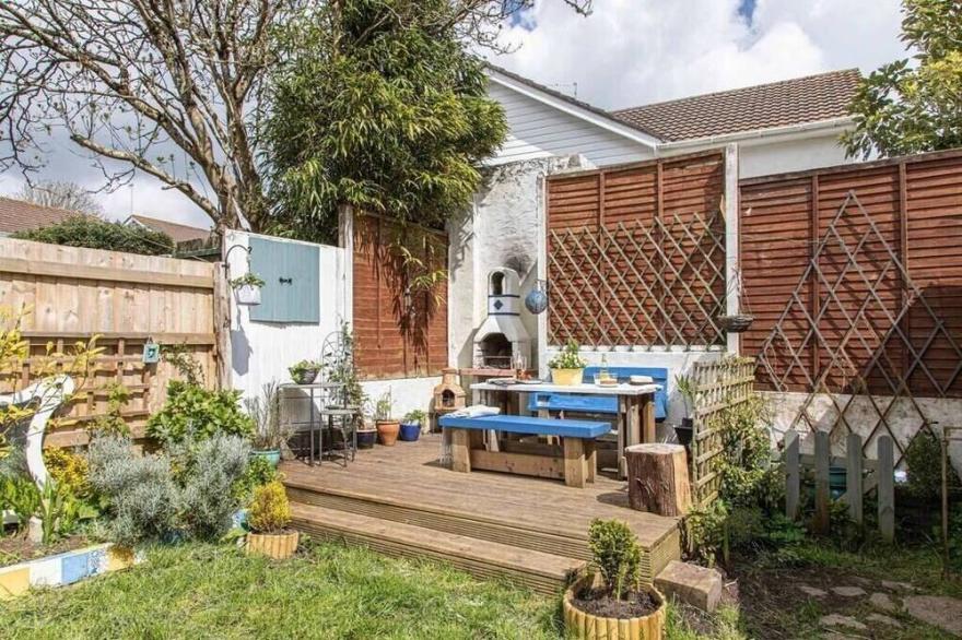 Delightful and Cosy 2BD Terraced House in Penryn